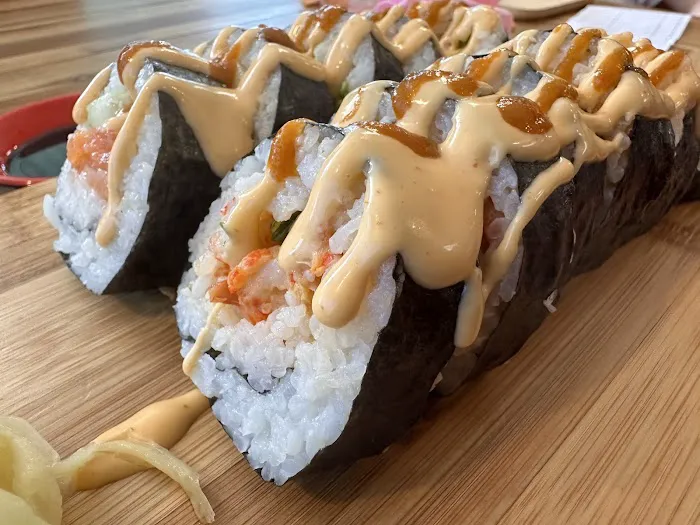 Roll & Rock Sushi and Hibachi Picture 8