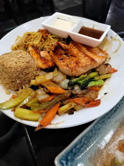 Volcano Sushi Bar & Hibachi Picture 9