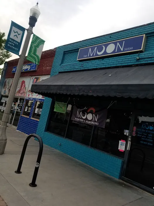The Moon Sushi and Asian Bistro Picture 1