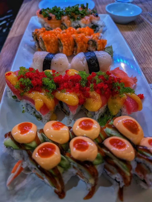 The Moon Sushi and Asian Bistro Picture 8