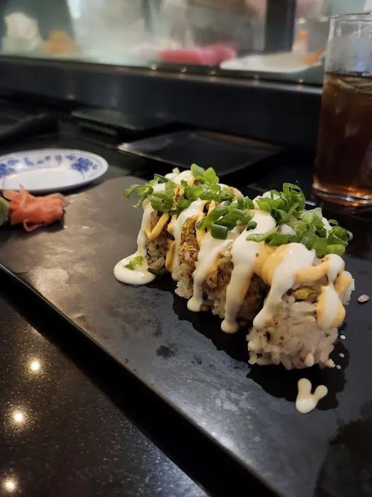 The Moon Sushi and Asian Bistro Picture 3