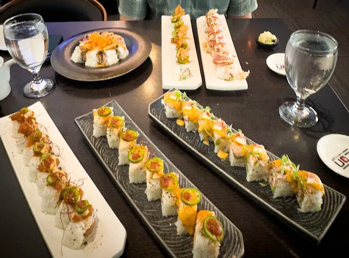 Cafe Icon Sushi & Grill Picture 5