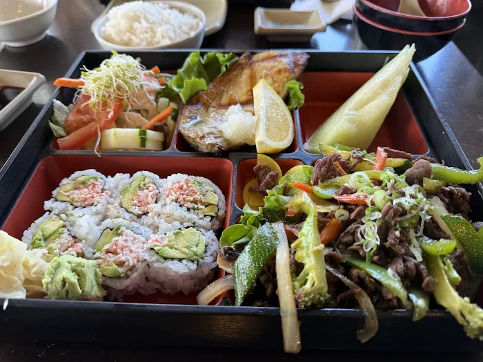Sushi House Picture 10