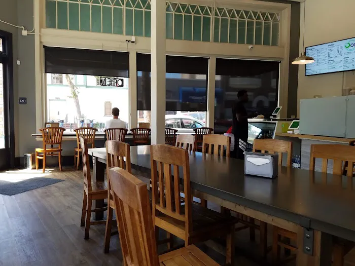 Oori Triangles - College Ave Picture 6