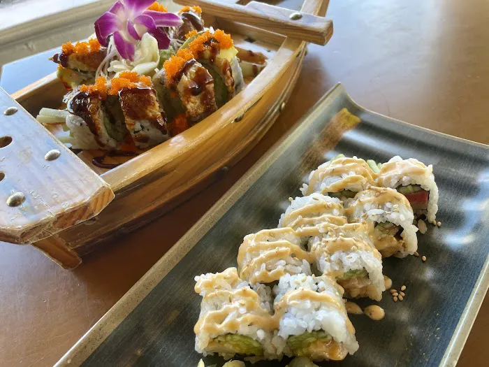 BLUEFIN SUSHI & THAI Picture 4