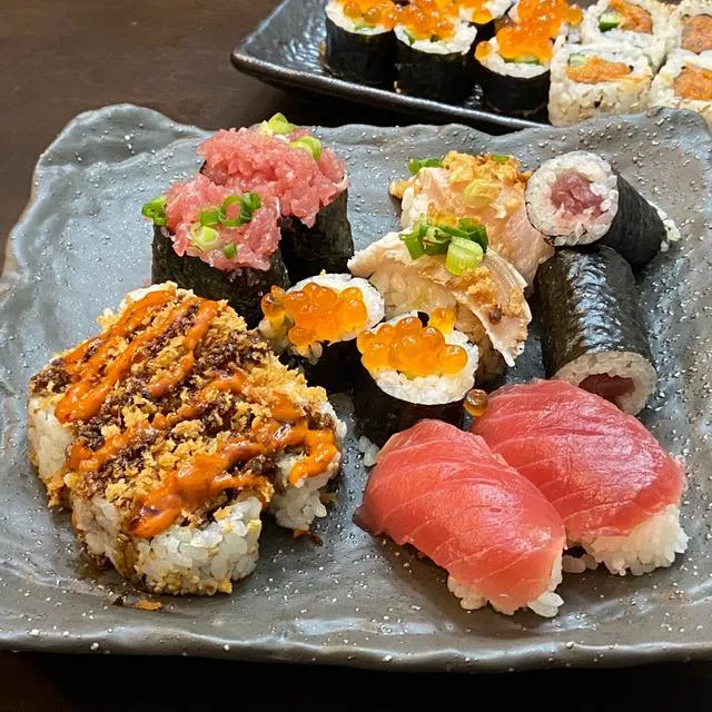 Kura Revolving Sushi Bar Picture 7