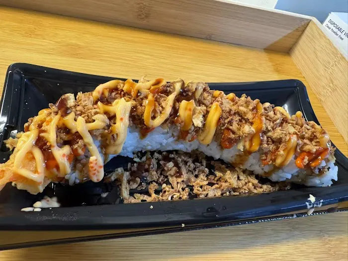 Sun Sun Sushi Shop Picture 10