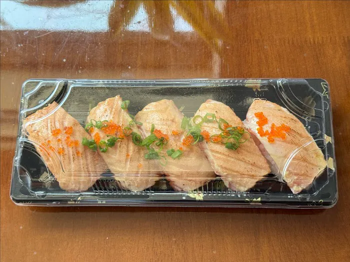 Sun Sun Sushi Shop Picture 2