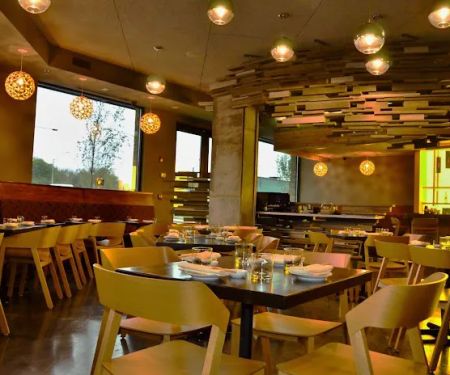 Eight Sushi Lounge