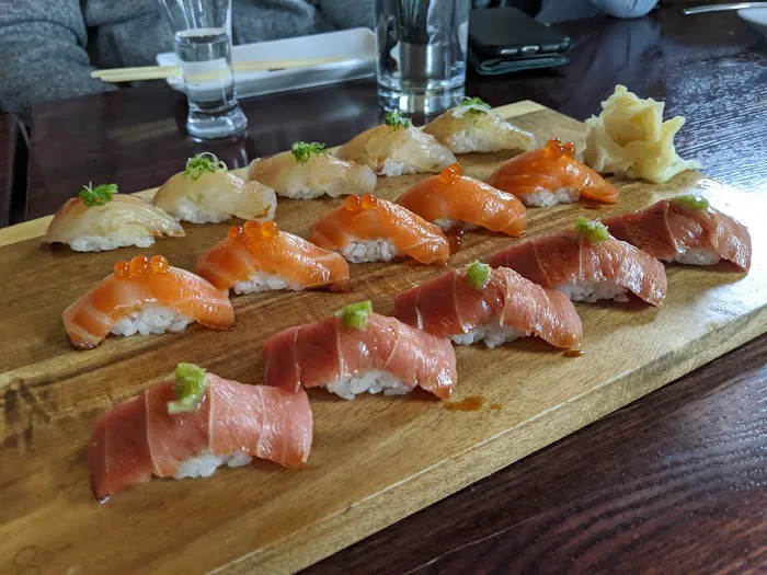 Tanoshii Sushi West Loop Picture 10