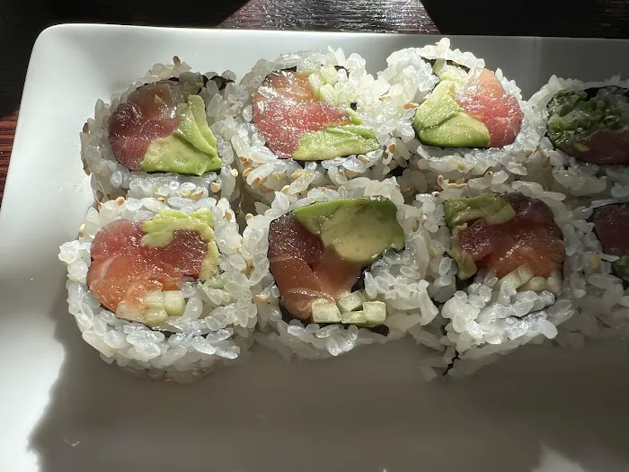 Tanoshii Sushi West Loop Picture 6