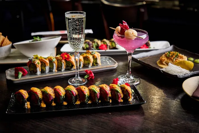 Union Sushi + Barbeque Bar Picture 4
