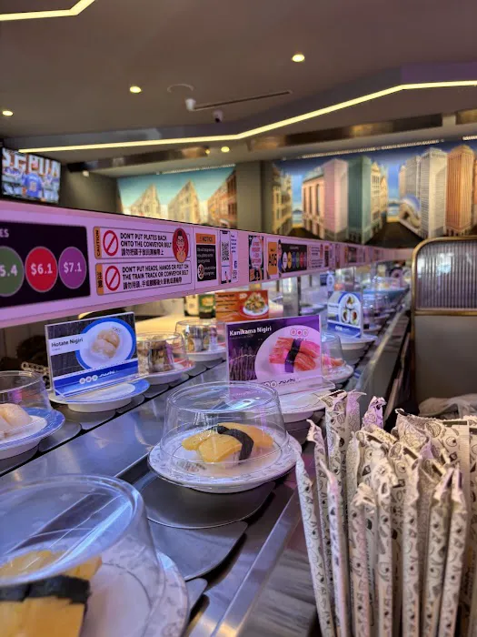 Sushi Plus Rotary Sushi Bar - Chinatown Picture 9