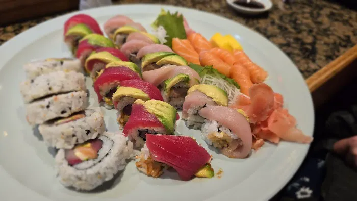 Sushi Avenue on the Square Picture 3