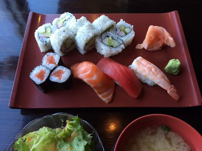 Sushi Avenue on the Square Picture 5