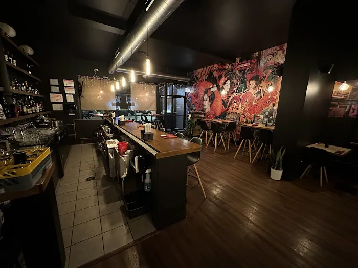 Golden Gai Sushi & Bar Picture 4