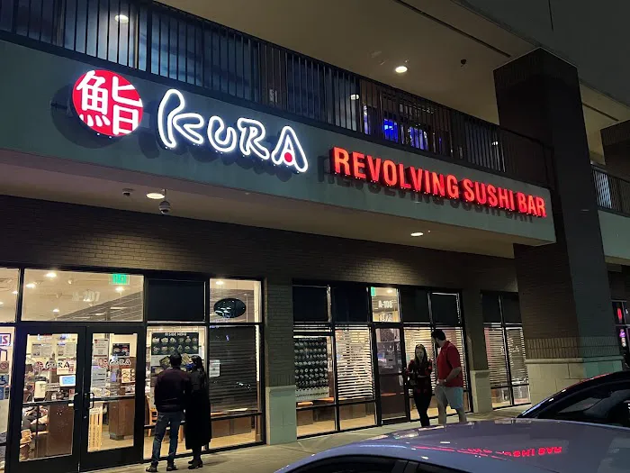 Kura Revolving Sushi Bar Picture 8