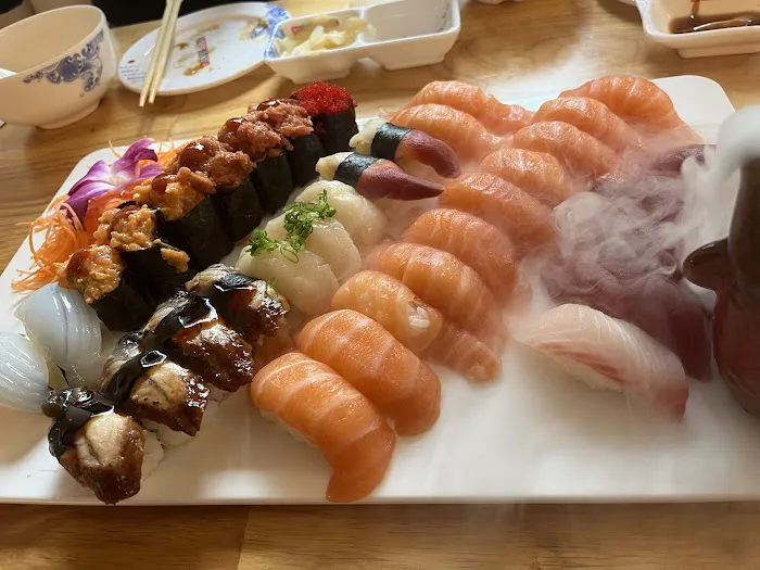 Sushi Nova - Lincoln Park Picture 5