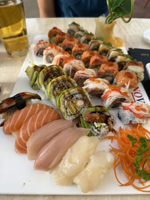 Sushi Nova - Lincoln Park Picture 3