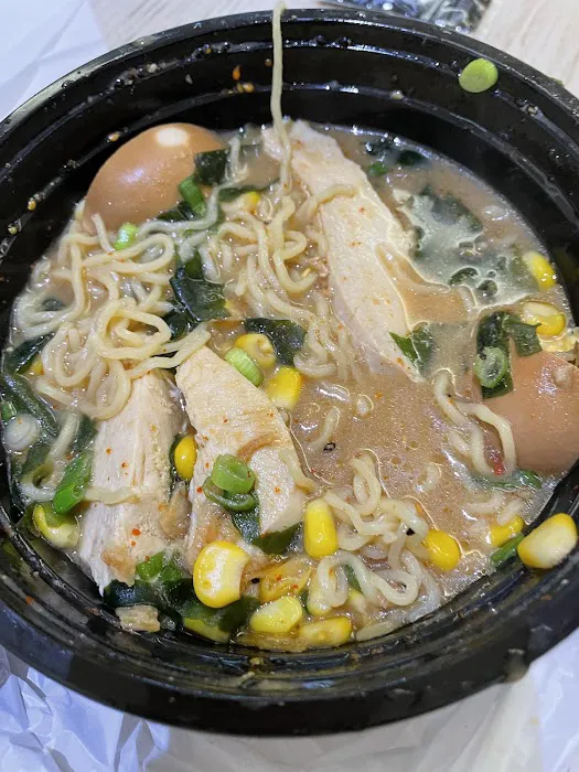 ALOHA POKE & RAMEN Picture 10