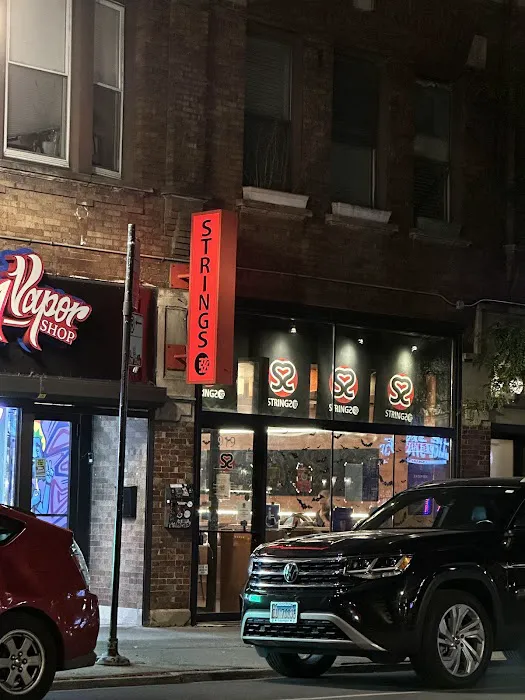 Strings Ramen Shop Lakeview Picture 10