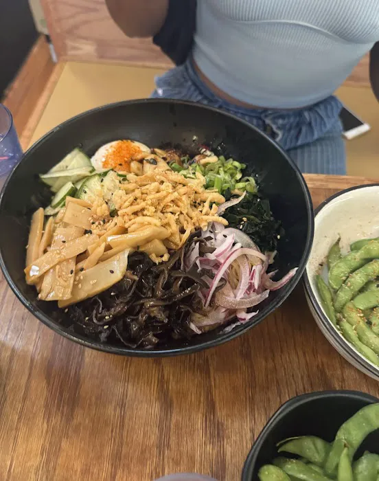 Strings Ramen Shop Lakeview Picture 3