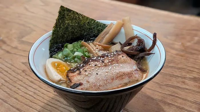 Strings Ramen Shop Lakeview Picture 8