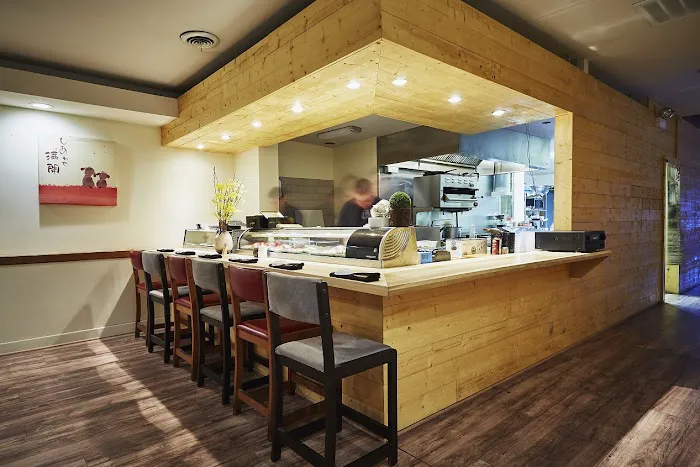 Yellowtail Sushi Bar & Asian Kitchen Picture 1