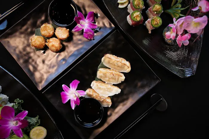 Sushi Kingdom Dunwoody Picture 3