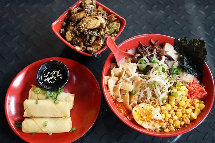 Lifting Noodles Ramen Picture 7