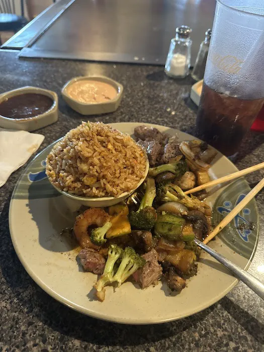 Yakiniku Japanese Steakhouse & Sushi Bar Picture 2