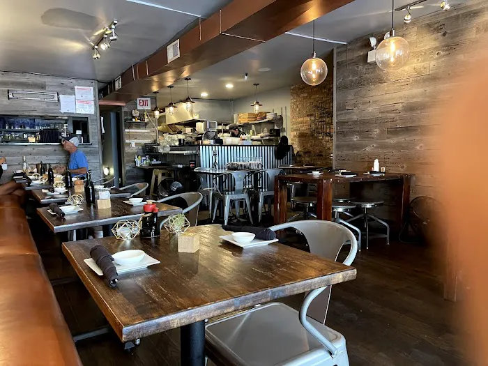 Tanuki Sushi & Grill Picture 1