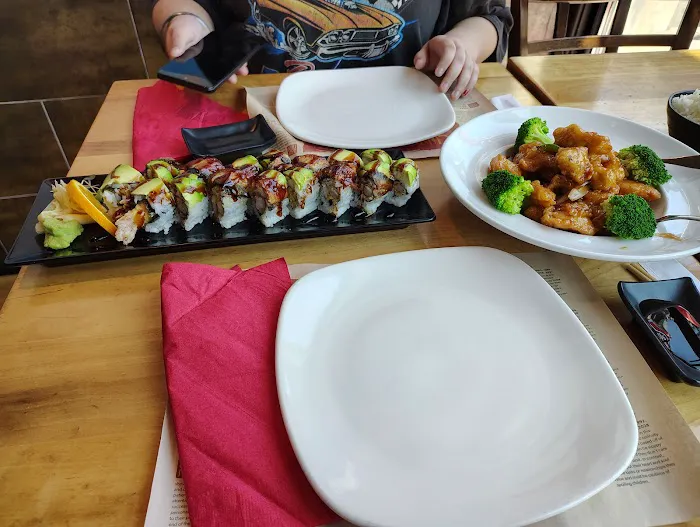 Tanuki Sushi & Grill Picture 7