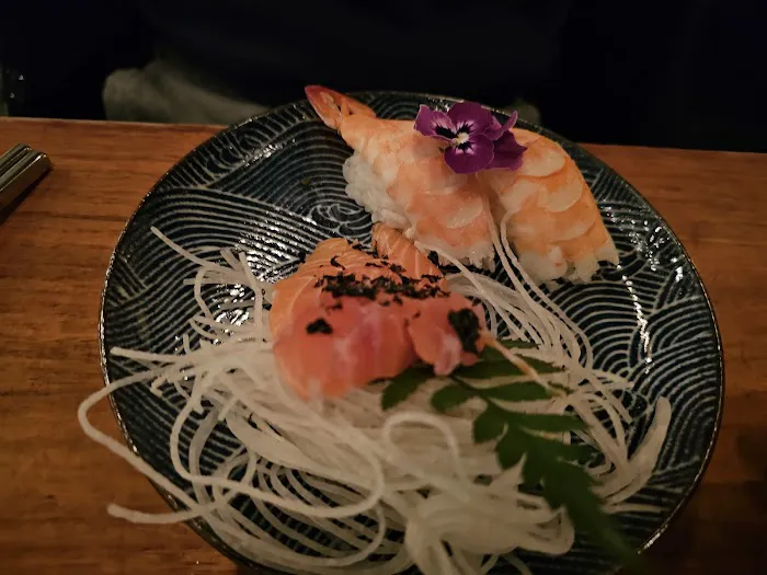 Wakamono Picture 2