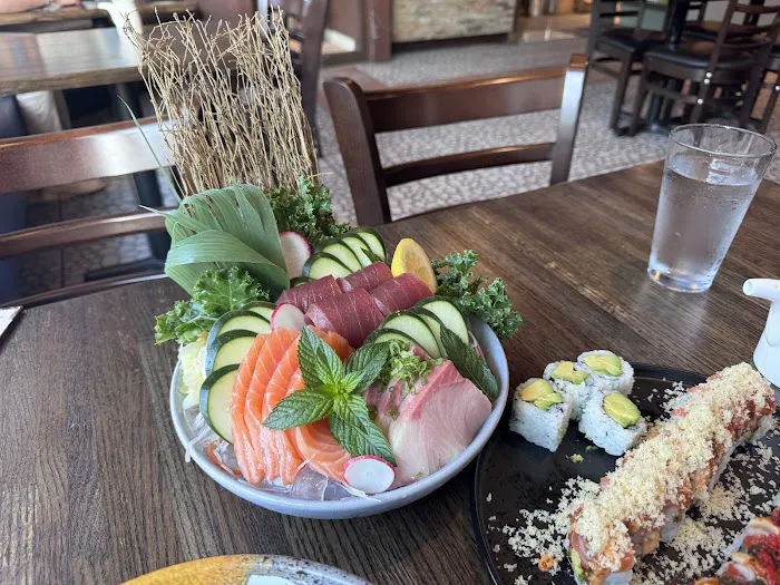 Ukai Sushi & Ramen Picture 2