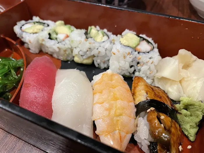 Ege Sushi & Japanese Cuisine Picture 3