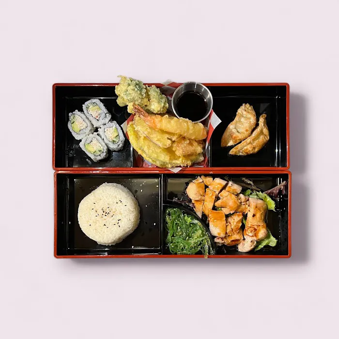 Sushi Momo Picture 4
