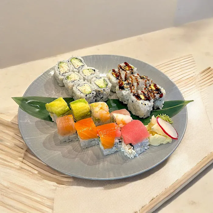 Sushi Momo Picture 7