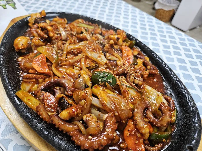 KPL Fish Market Restaurant (어촌횟집)/Fishing Village Sushi Restaurant Picture 10