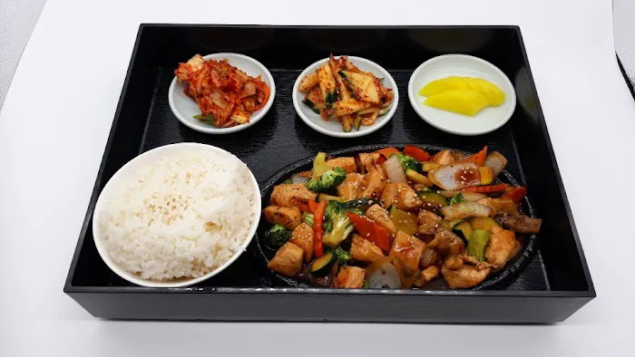 SUSHI Cafe Picture 3