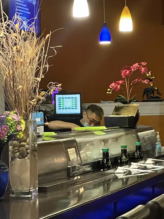 Suki Sushi & Asian Cuisine Picture 10