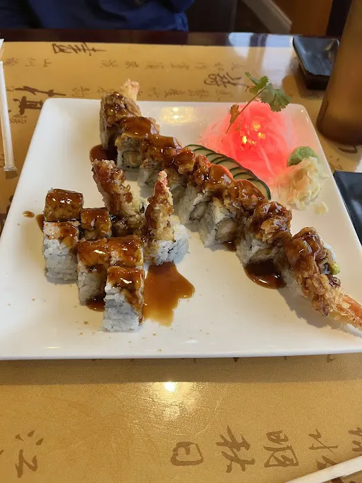 Suki Sushi & Asian Cuisine Picture 3