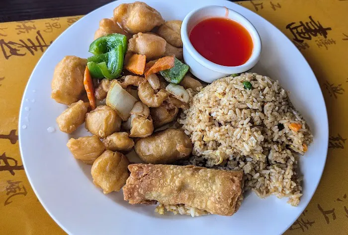 Suki Sushi & Asian Cuisine Picture 6