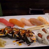 Sushi Yuka: Roll & Pho ico