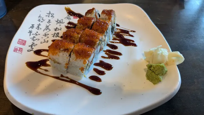 Sushi Yuka: Roll & Pho Picture 7