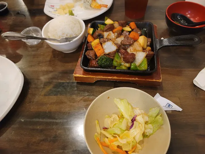 Sushi Yuka: Roll & Pho Picture 3