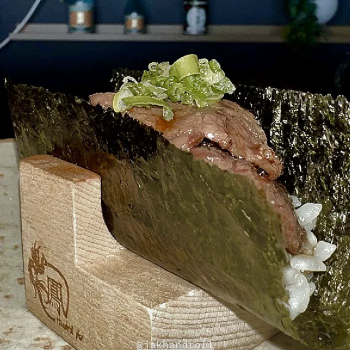 Jak Handroll Bar Picture 3