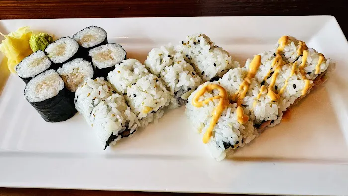 Hole in the Wall Sushi. Sushi Restaurant Picture 3