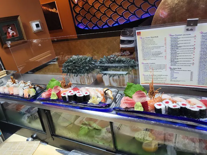 Hole in the Wall Sushi. Sushi Restaurant Picture 8