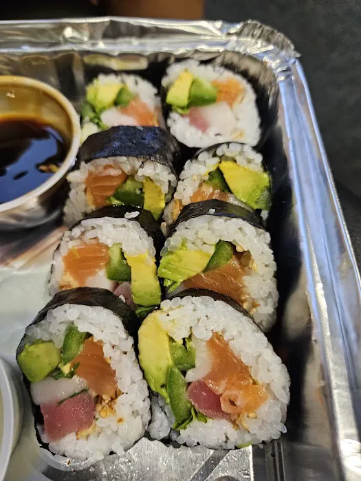AMORE Sushi House Picture 4
